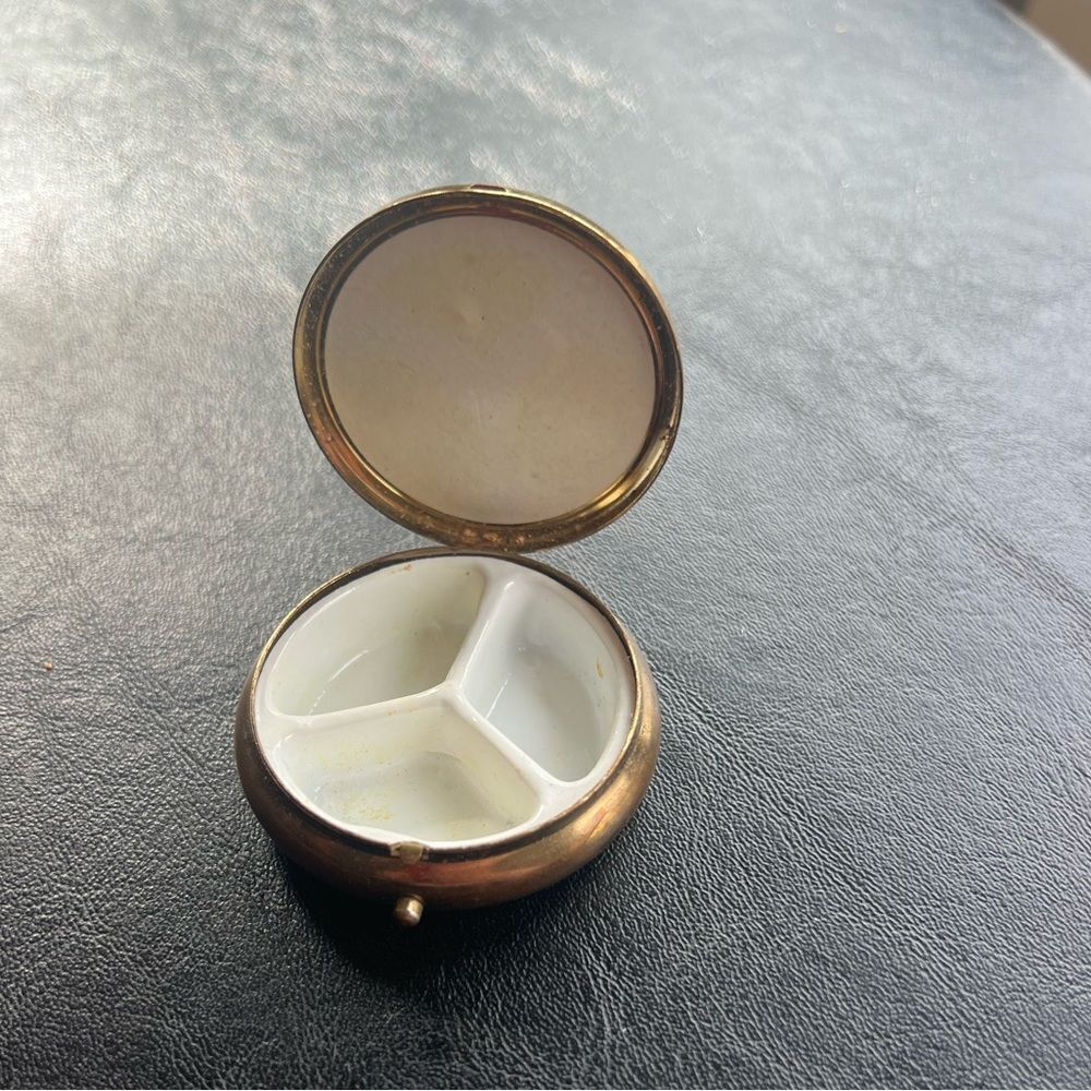 Vintage Red Pill Box - Picture 3 of 7